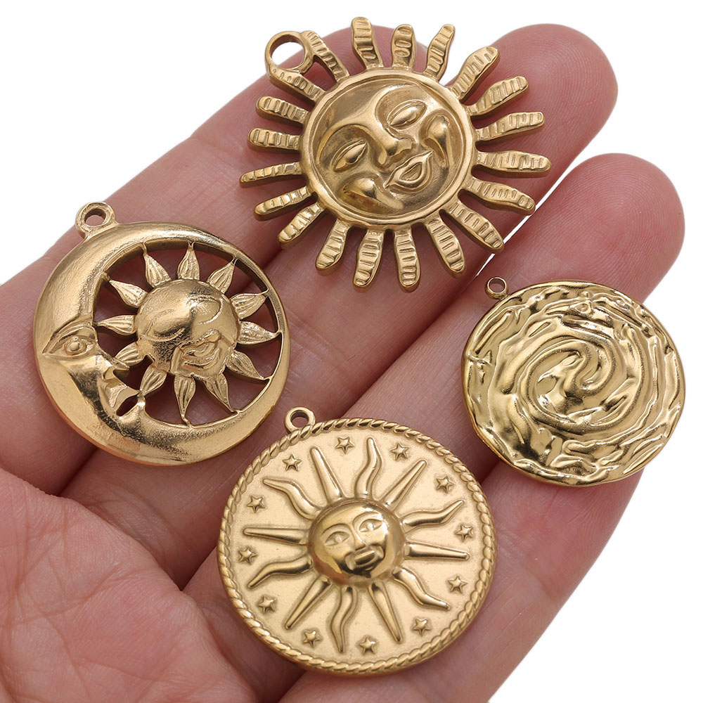 5pcs PVD Gold Charms Stainless - Vintage Fashion Stores recension och pris