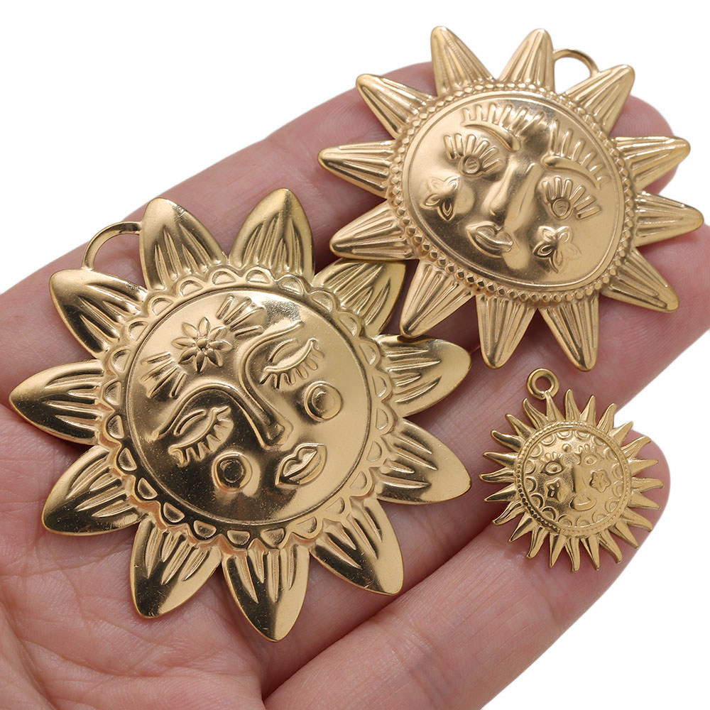 5pcs PVD Gold Charms Stainless - Vintage Fashion Stores recension och pris