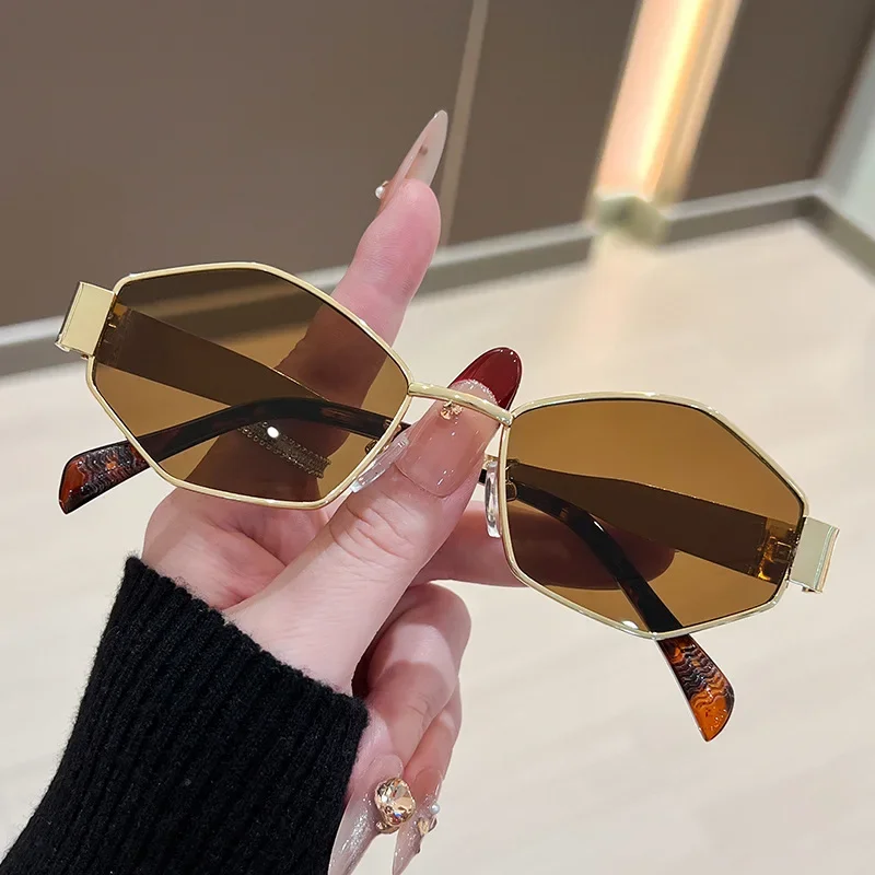Fashion Polygonal Women Sungla - Vintage Fashion Enthusiasts recension och pris