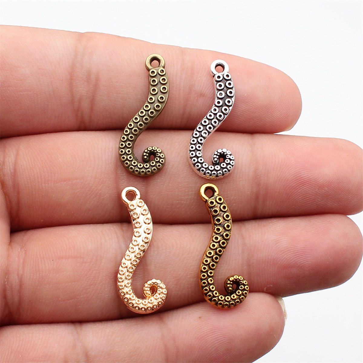 WYSIWYG 20pcs 26x10mm 4 Colors - Vintage Fashion Stores recension och pris