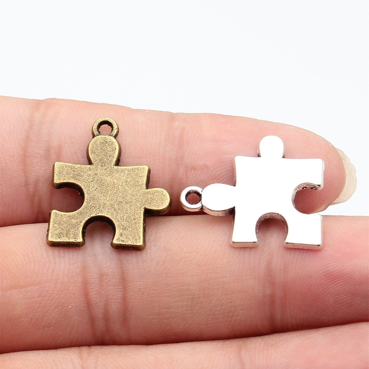 WYSIWYG 10pcs 23x20mm 2 Colors - Vintage Fashion Stores recension och pris
