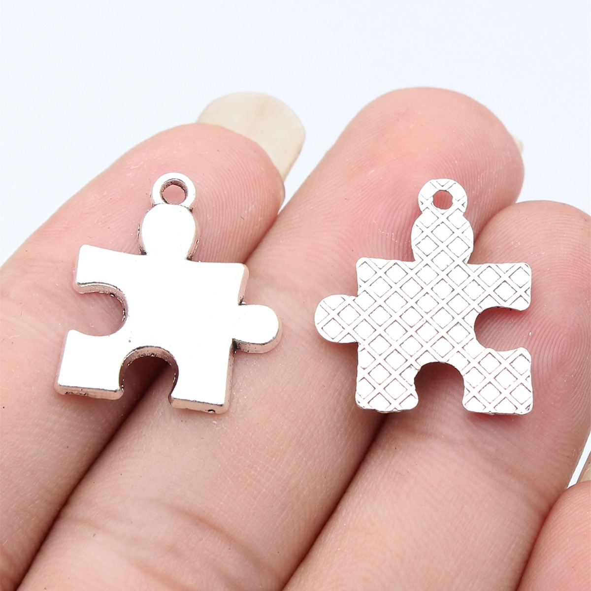 WYSIWYG 10pcs 23x20mm 2 Colors - Vintage Fashion Stores recension och pris